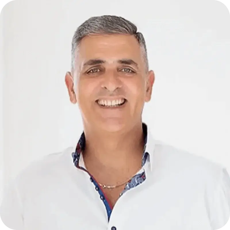 Portrait of Ian Robertson, MSW, RSW, founder of Ian Robertson Therapy Group.